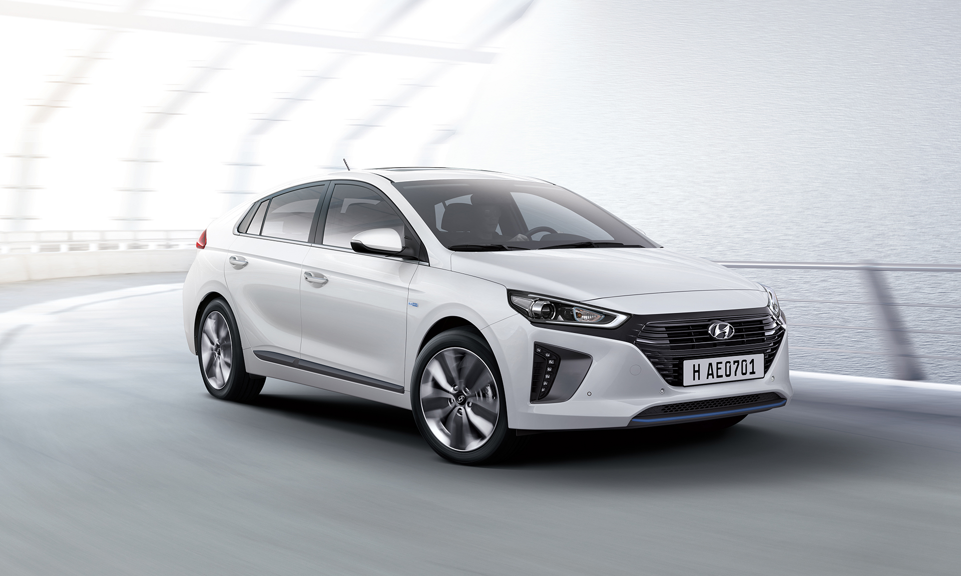 HYUNDAI IONIQ HYBRID 2017